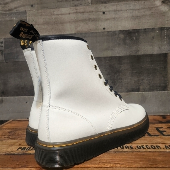 New Dr. Martens Zavala 8-Eyelet Combat Boot - Picture 4 of 10